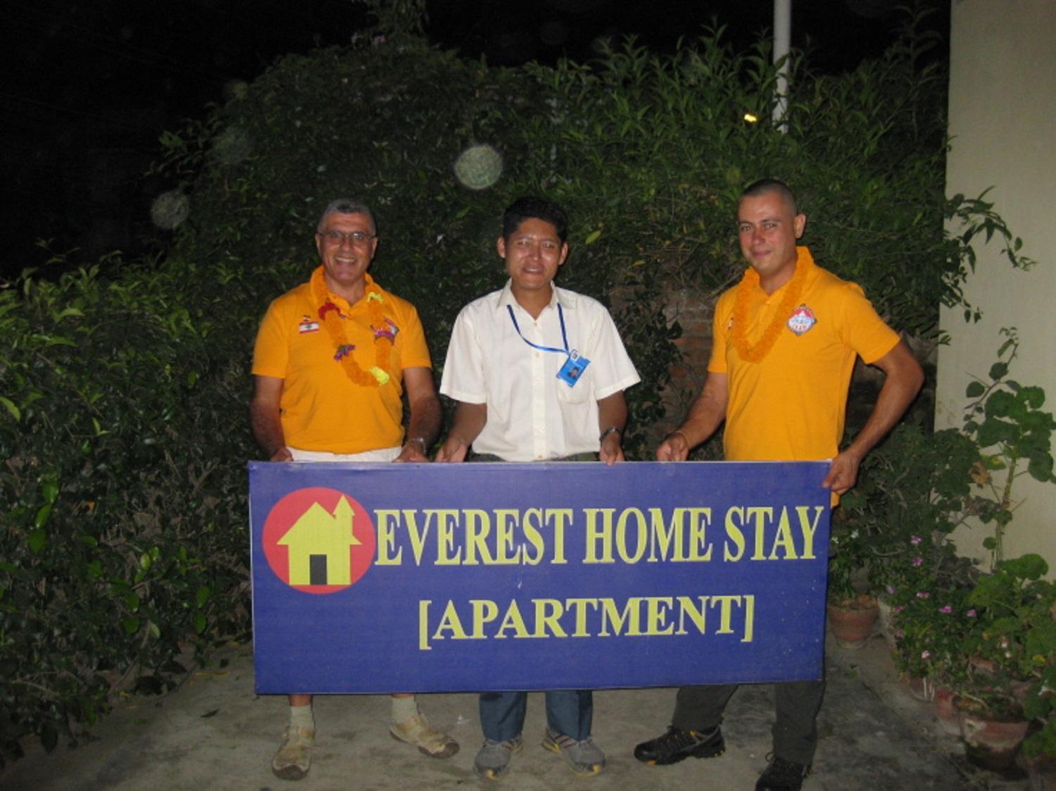 Everest Home Stay Apartment 랄릿푸르 외부 사진